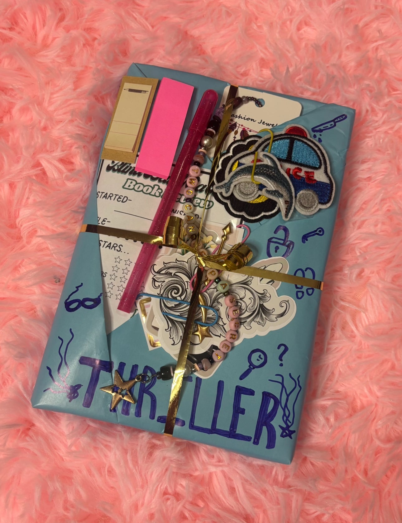 “Thriller” Blind Date with a Book | Lucky Charm Bracelet Making
