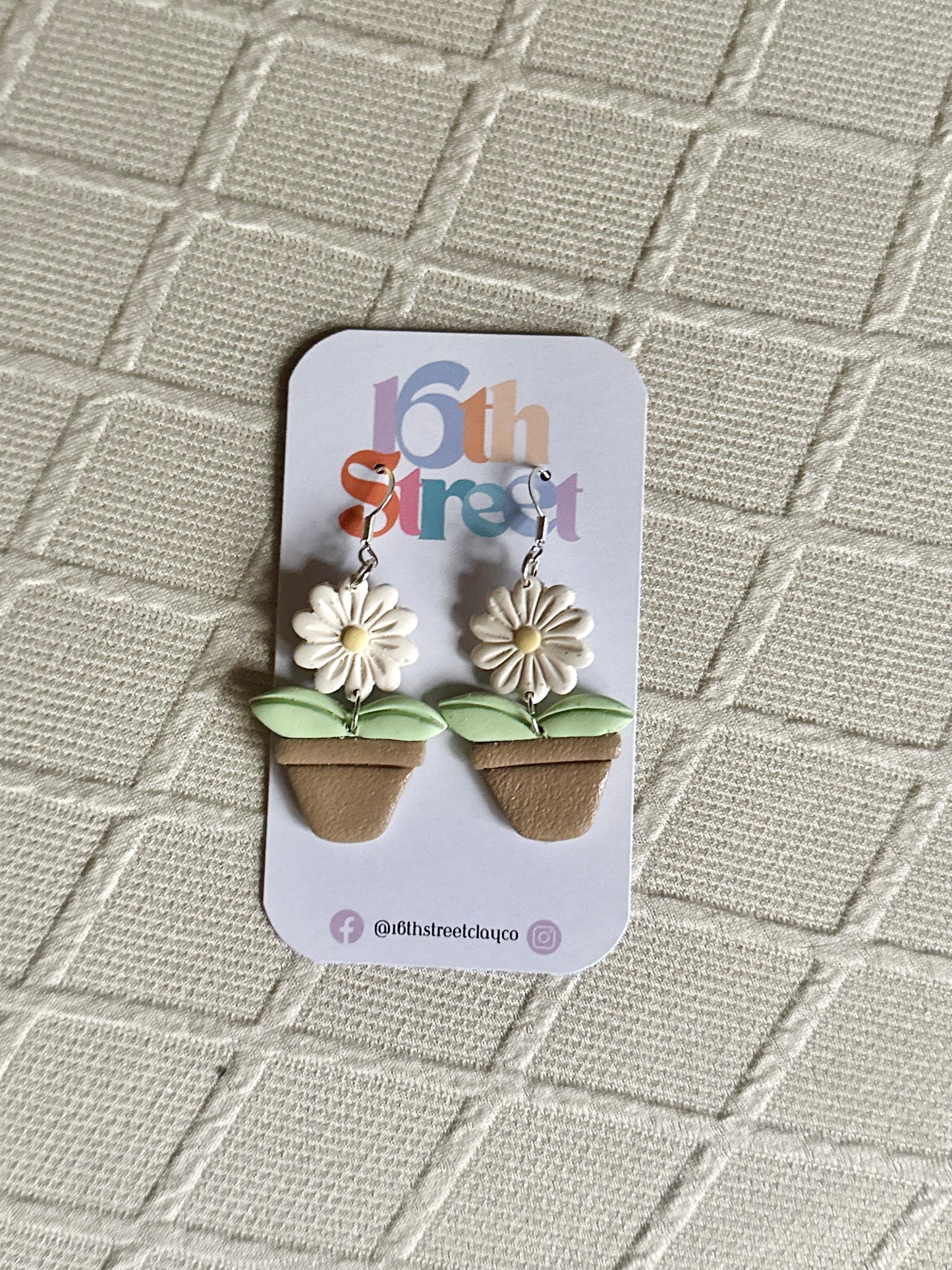 Daisy Pot Dangles (Plain) - Handmade Polymer Clay Earrings