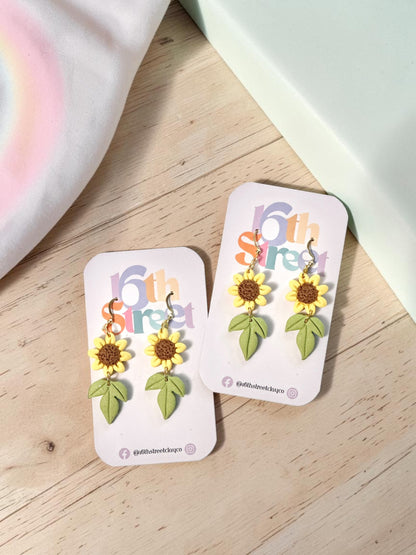 Daisy Dangles | Handmade Polymer Clay Earrings